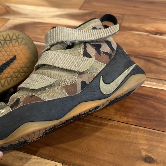 Nike Zoom LeBron Soldier 11 'Camo' 897644-200 - Picture 14 of 16